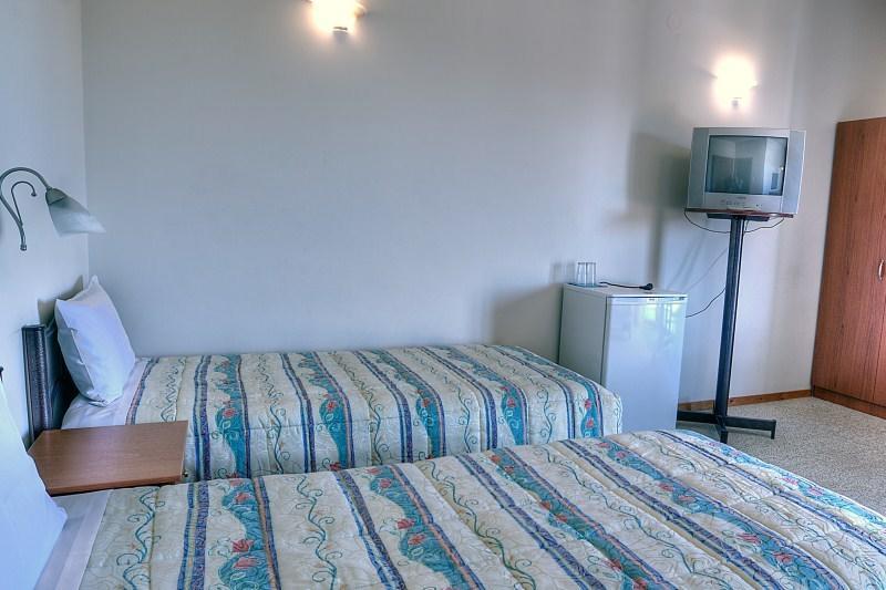 Guesthouse Evi Maria Ángistron 外观 照片